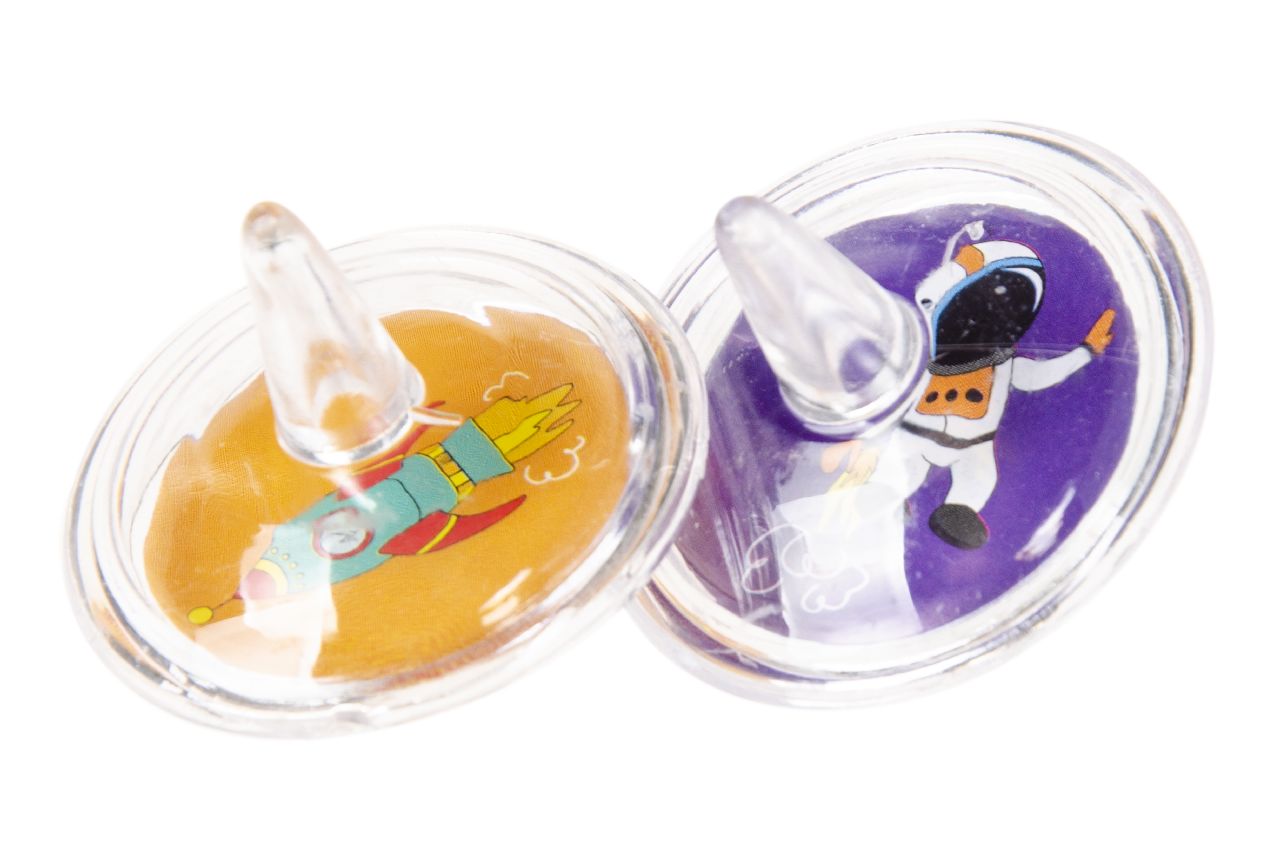 12 Space Spinning Tops