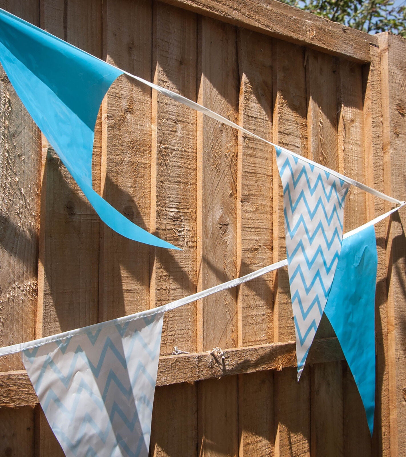 Blue Zig Zag 10m Triangle Bunting