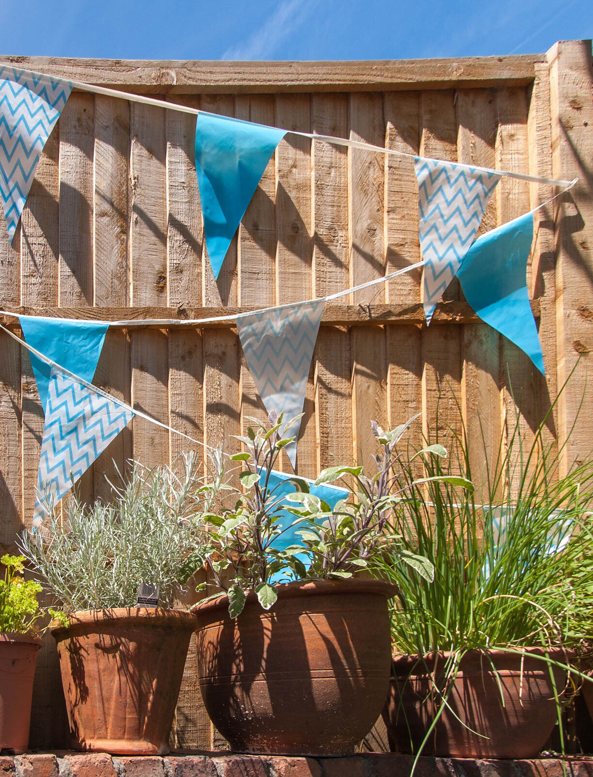 Blue Zig Zag 10m Triangle Bunting