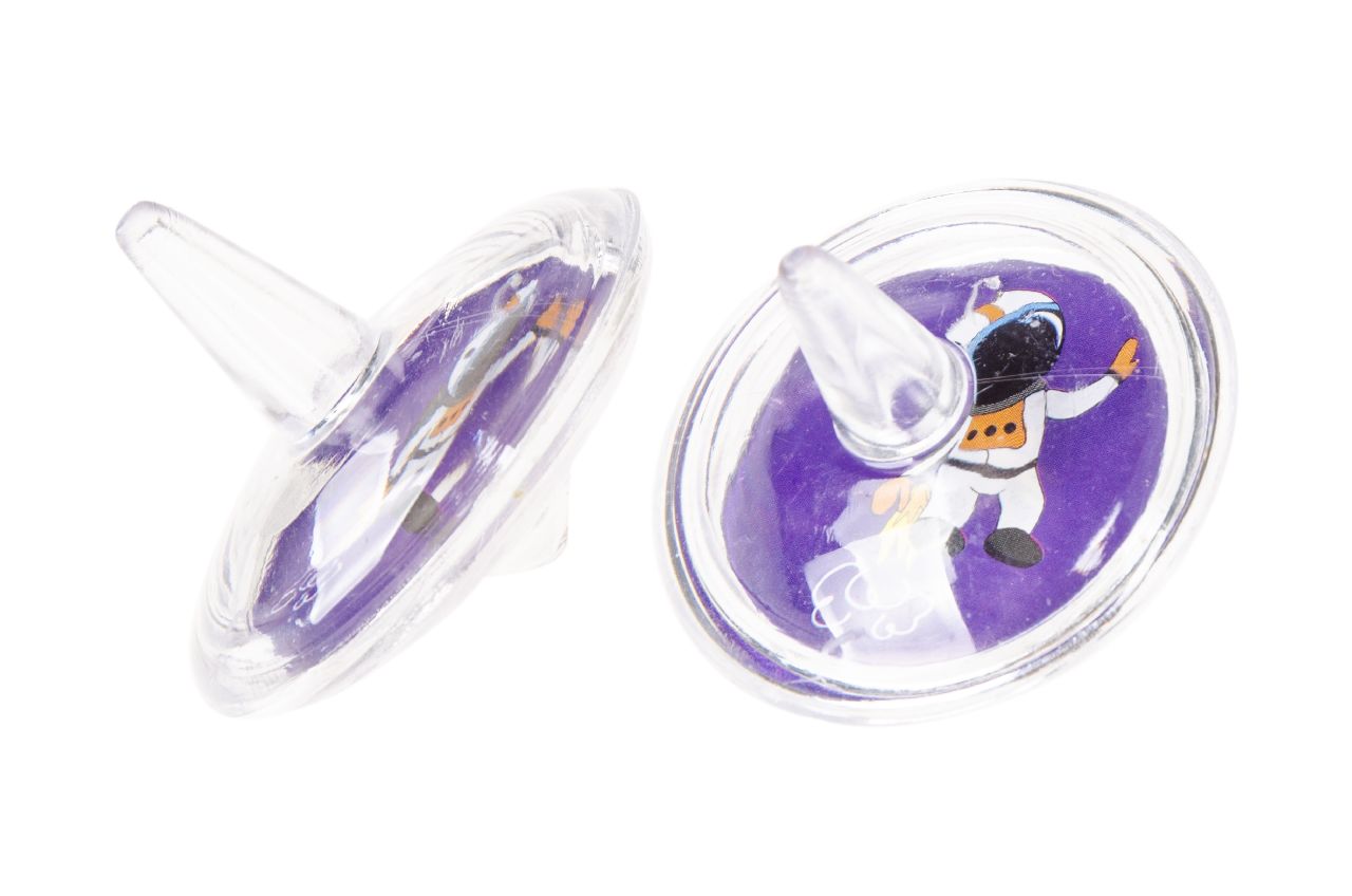 12 Space Spinning Tops